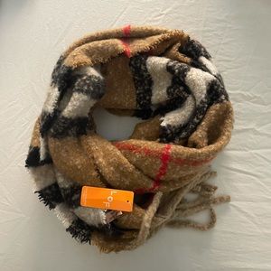 NWT Love Of Fashion Plaid Blanket Scarf